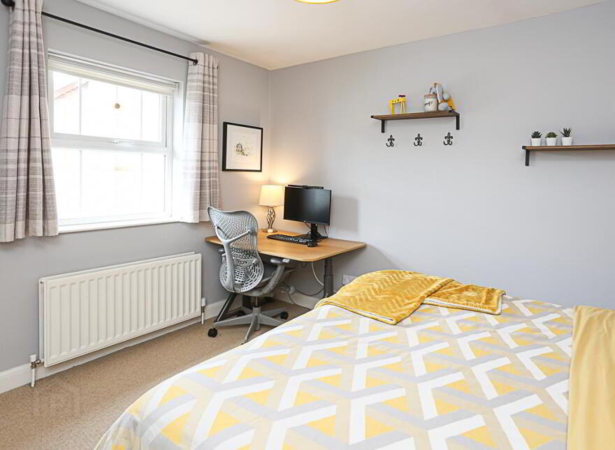 24 Walmer Grove, Bangor, BT19 1GR