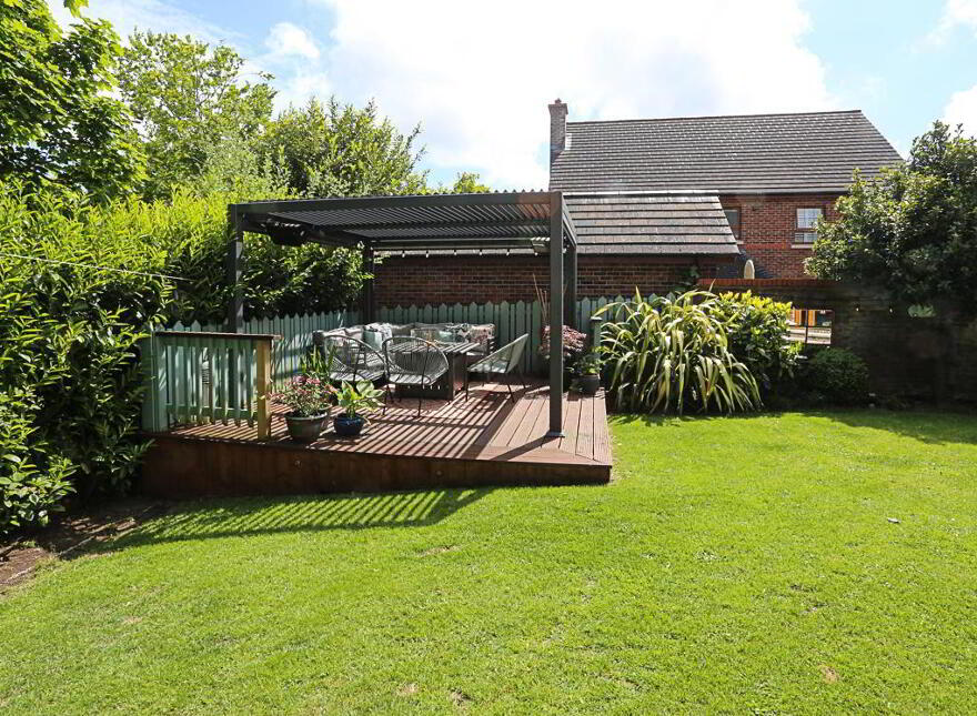 24 Walmer Grove, Bangor, BT19 1GR