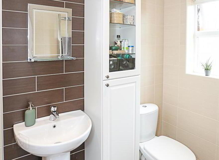 24 Walmer Grove, Bangor, BT19 1GR