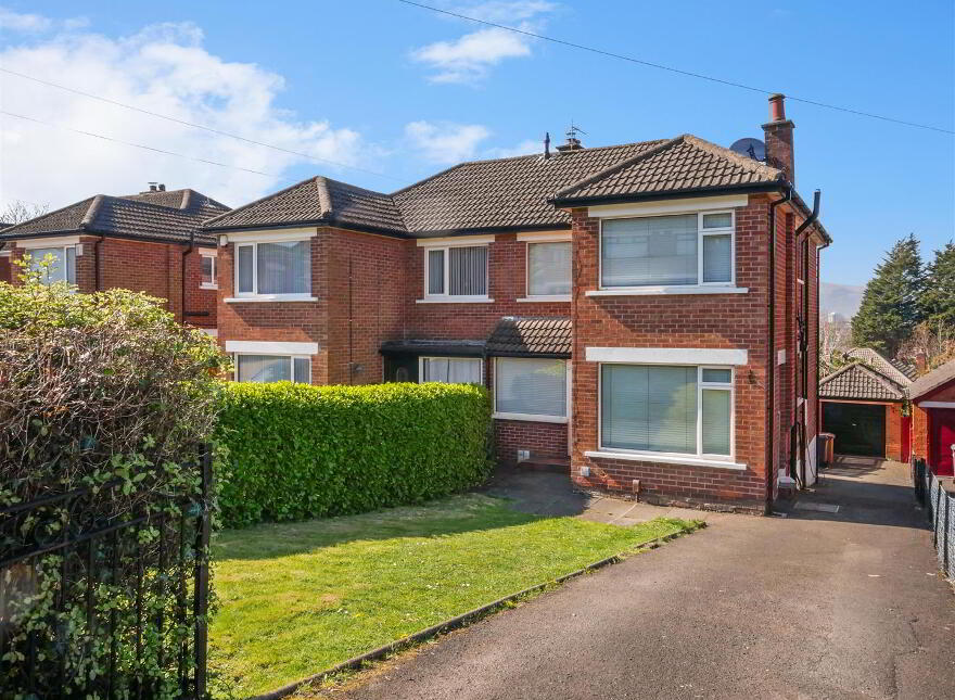 52 Glencregagh Park, Upper Knockbreda Road, Belfast, BT6 0NT photo