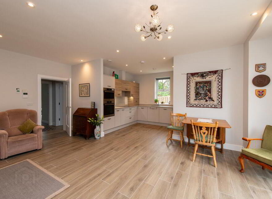 10 Foxbury, Greenisland, Carrickfergus, BT38 8GT