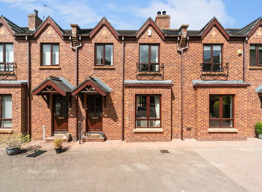 6 Blessington Court, Royal Hillsborough, BT26 6SA photo