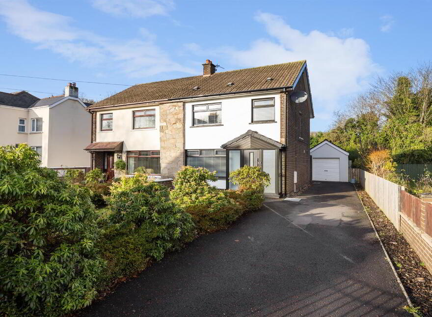 13a Diamond Gardens, Belfast, BT10 0HD photo