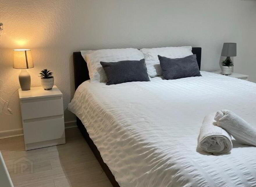 57 Donegall Road, Belfast, BT12 5JL