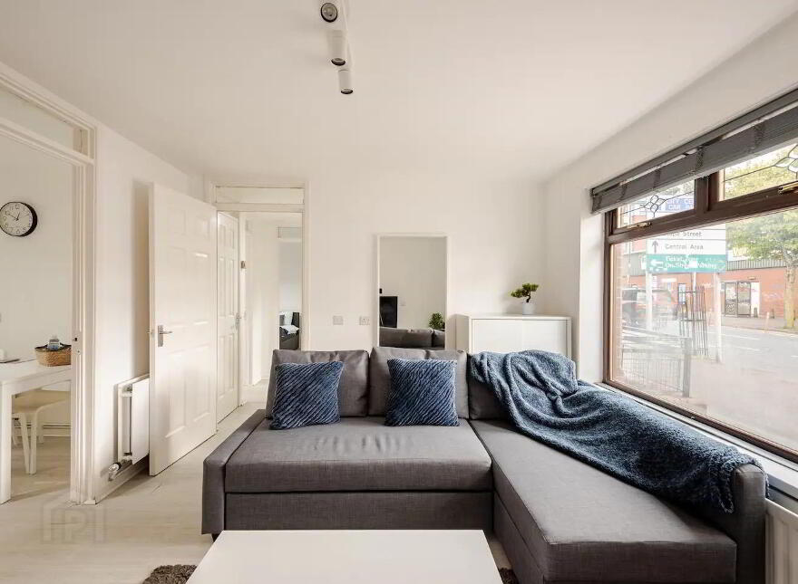 57 Donegall Road, Belfast, BT12 5JL