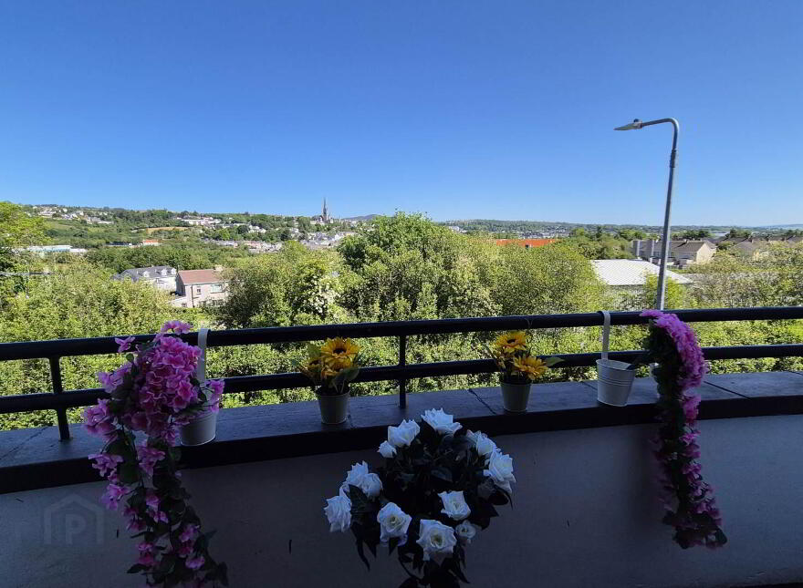 Townhouse, Rann Mor Court, Letterkenny, F92FY68