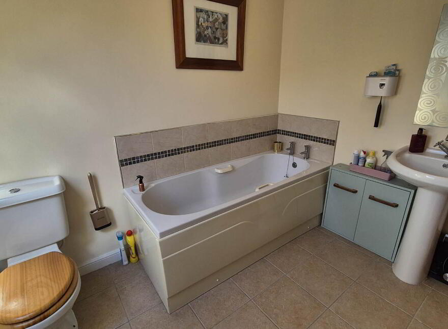 Townhouse, Rann Mor Court, Letterkenny, F92FY68