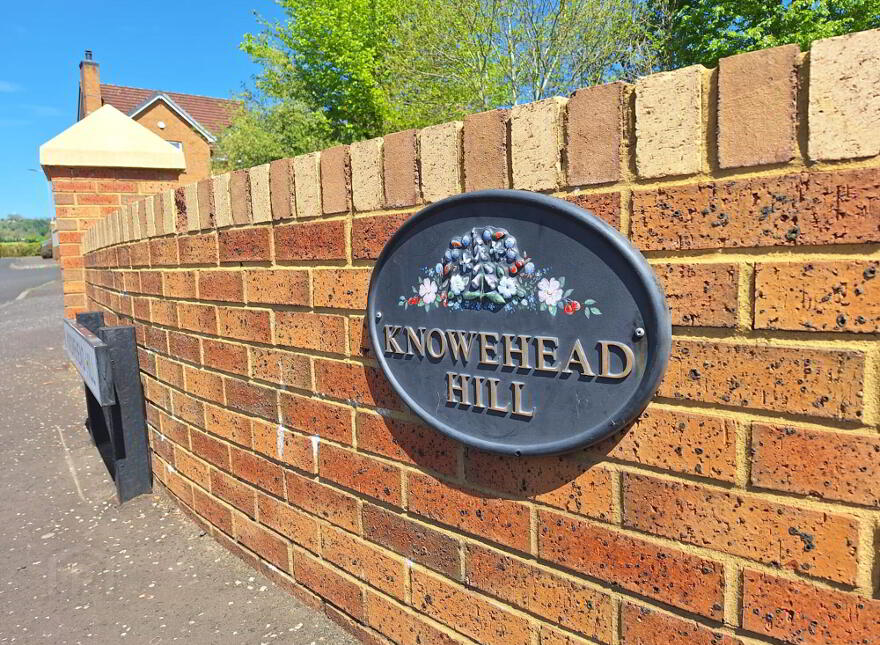 16 Knowehead Hill, Broughshane, Ballymena, BT43 7PD