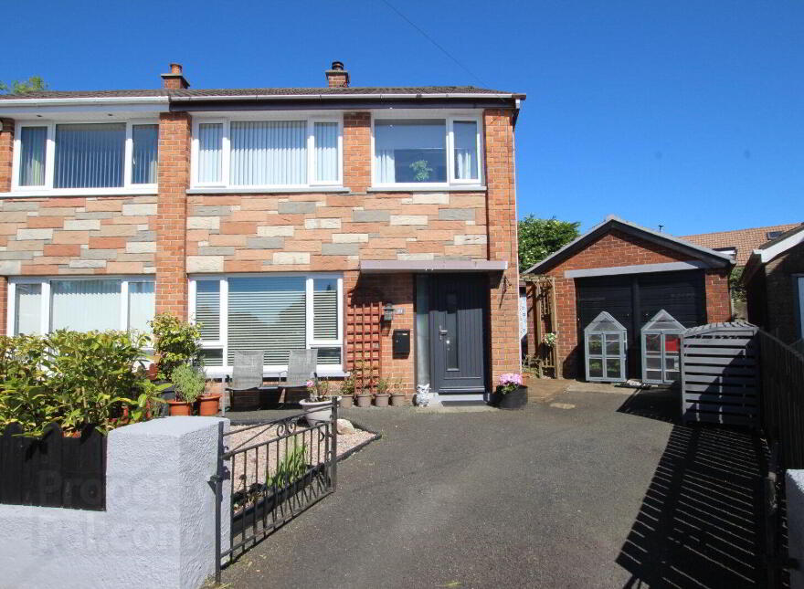 20 Carnvue Gardens, Newtownabbey, BT36 6NJ photo
