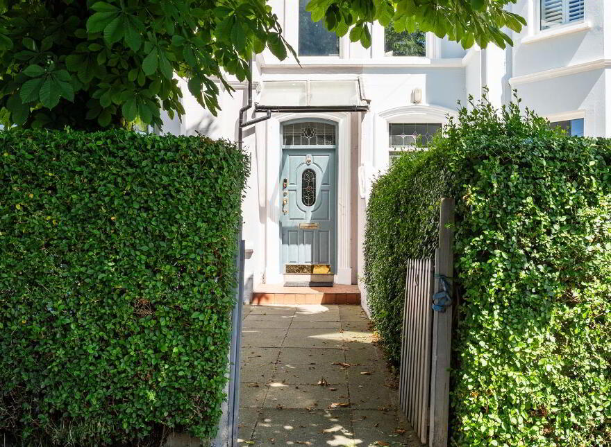 2 Martinez Avenue, Belfast, BT5 5LX