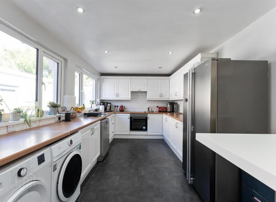2 Martinez Avenue, Belfast, BT5 5LX