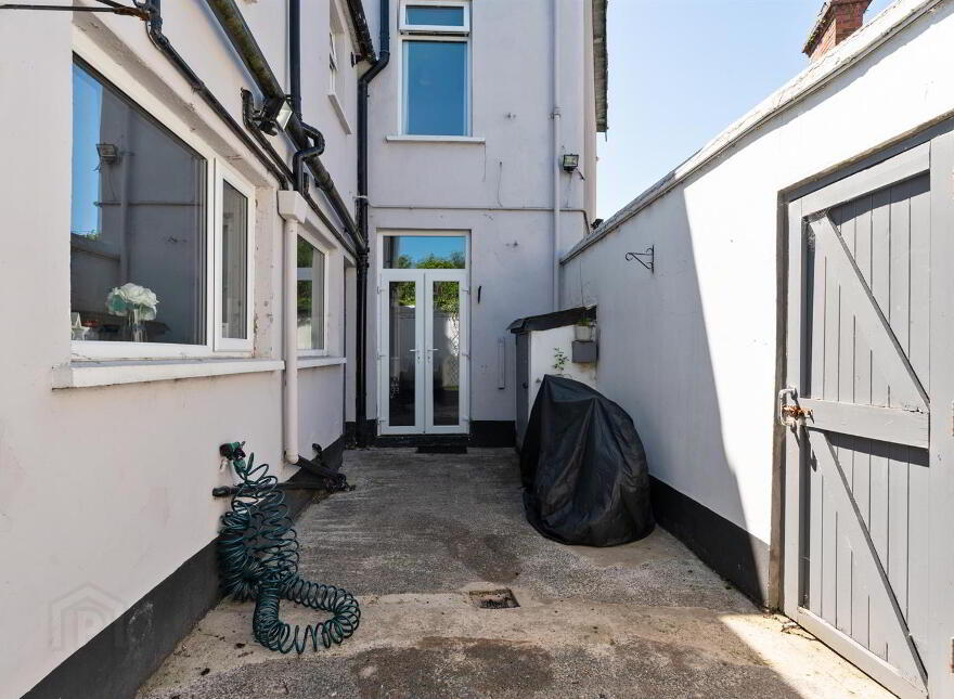 2 Martinez Avenue, Belfast, BT5 5LX