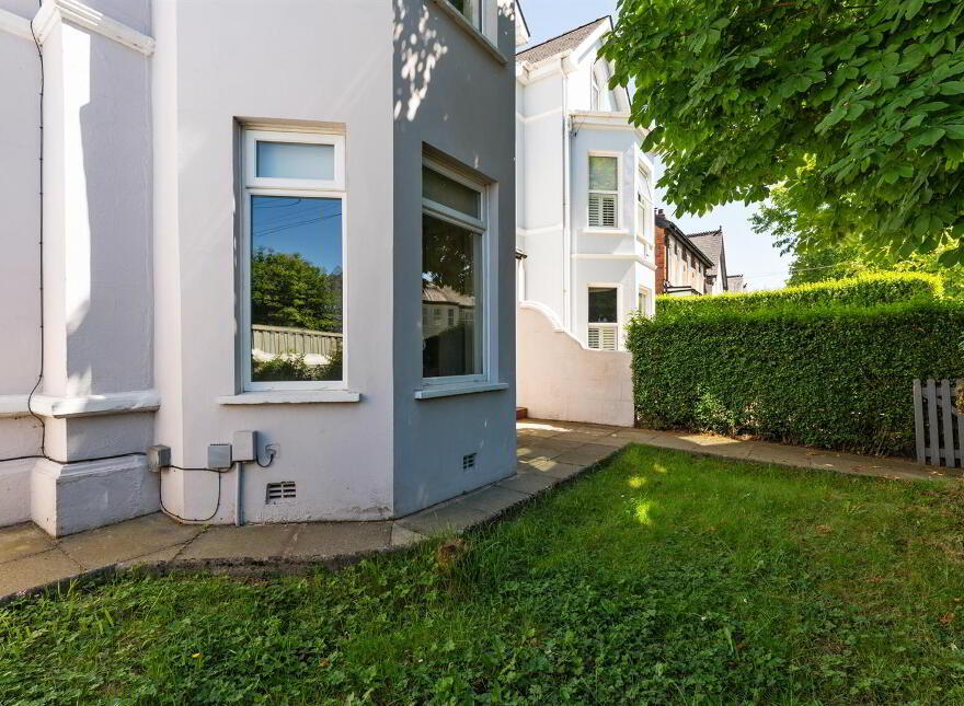 2 Martinez Avenue, Belfast, BT5 5LX