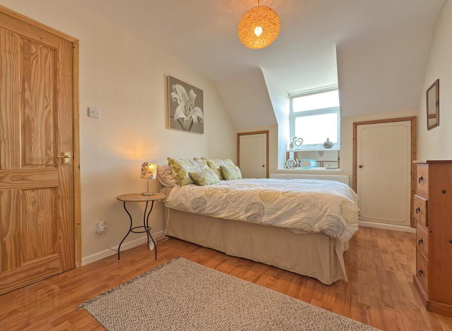 6 Gortnee Drive, Portballintrae, BT57 8DQ