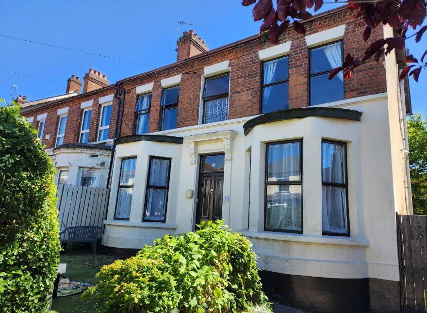 32 Evelyn Gardens, Cavehill Road, North Belfast, BT15 5DA photo