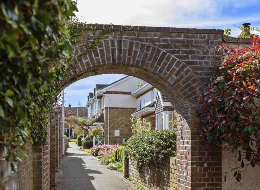 Fern Lodge, CARYSFORT PARK, Blackrock, Dublin, A94N8Y2 photo
