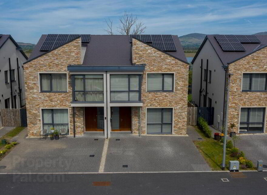 8 The Towers, Point Road, Dundalk photo