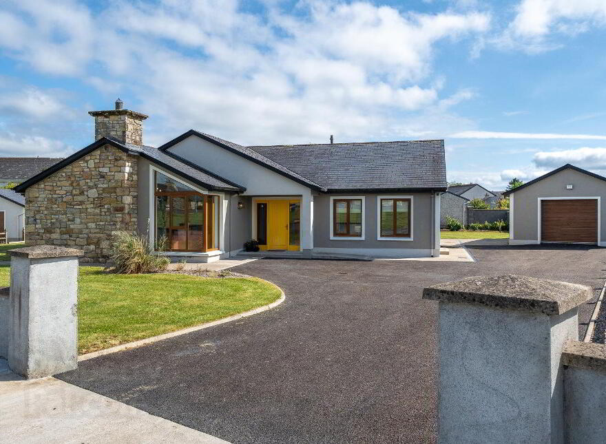 23 Mac Oisin Place, Dromod, Carrick On Shannon, N41X5F2 photo