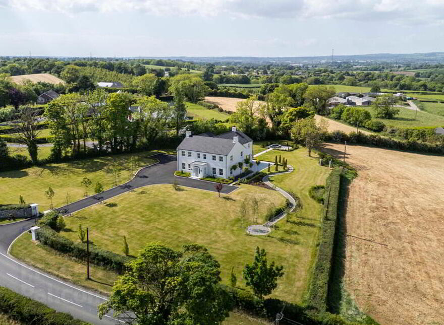 113 Comber Road, Royal Hillsborough, BT26 6NA photo