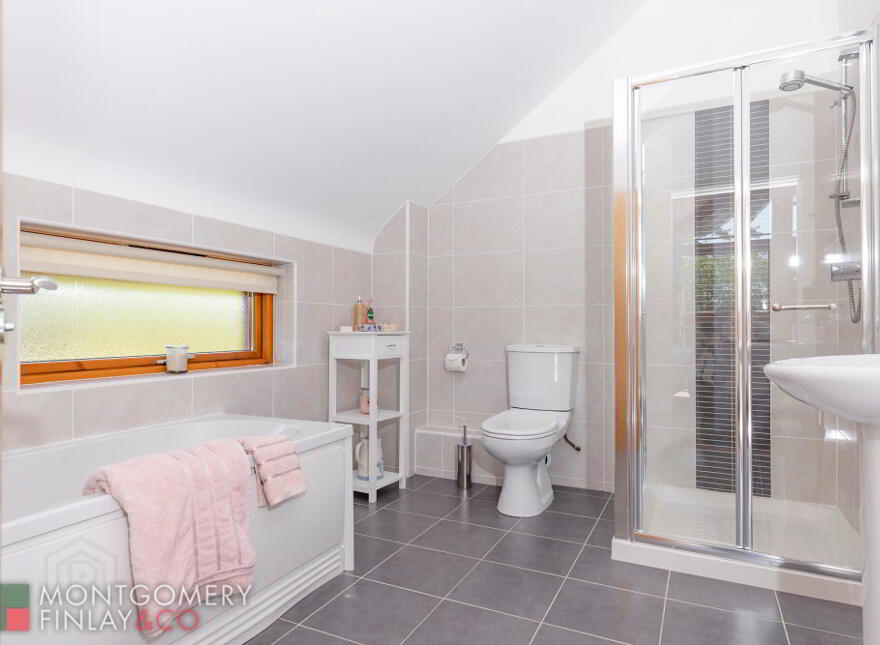 9 Waters Edge, Boa Island, Belleek, BT93 2EH