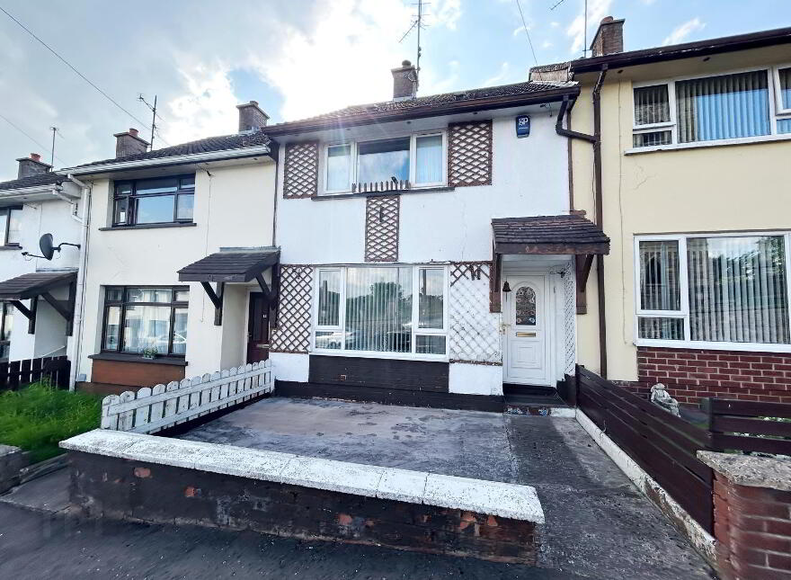 15 Church Street, Fintona, Omagh, BT78 2BR