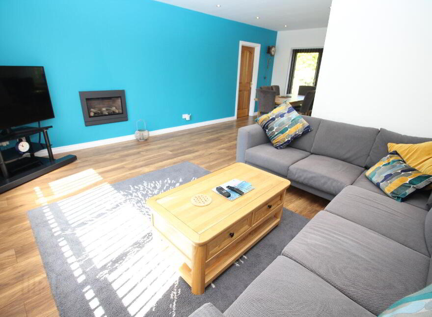 8 Harwood Park, Carrickfergus, BT38 7LZ