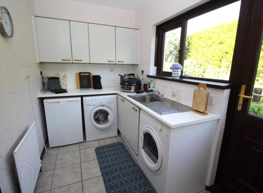 8 Harwood Park, Carrickfergus, BT38 7LZ