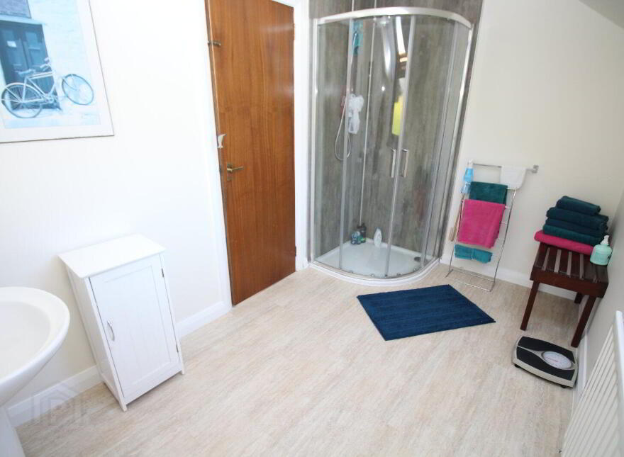 8 Harwood Park, Carrickfergus, BT38 7LZ