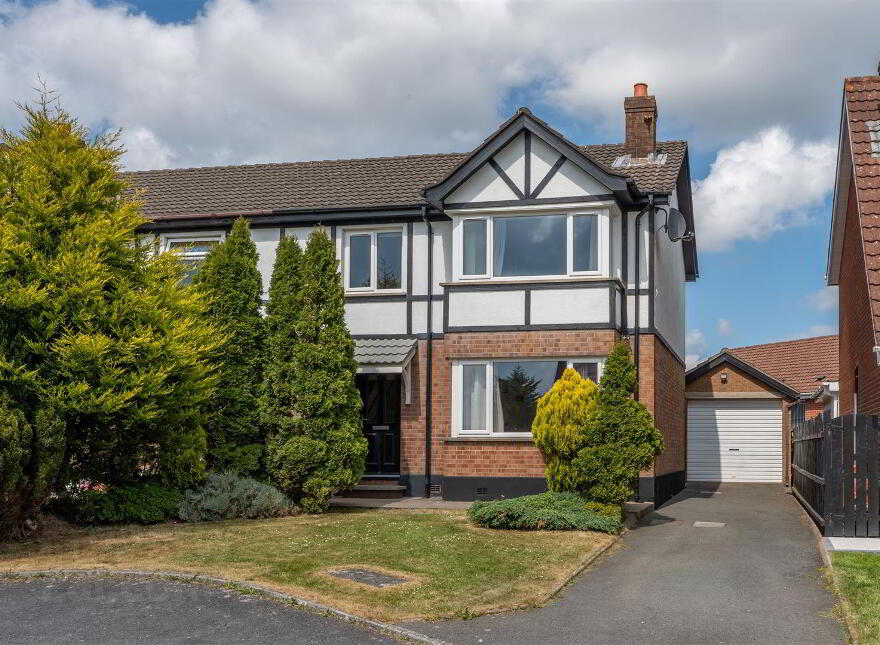 23 Alveston Drive, Carryduff, Belfast, BT8 8RL photo