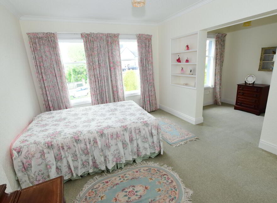 38 Antrim Road, Lisburn, BT28 3DN