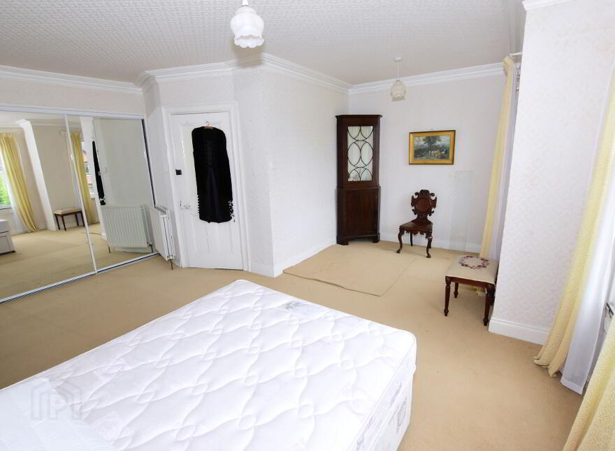 38 Antrim Road, Lisburn, BT28 3DN