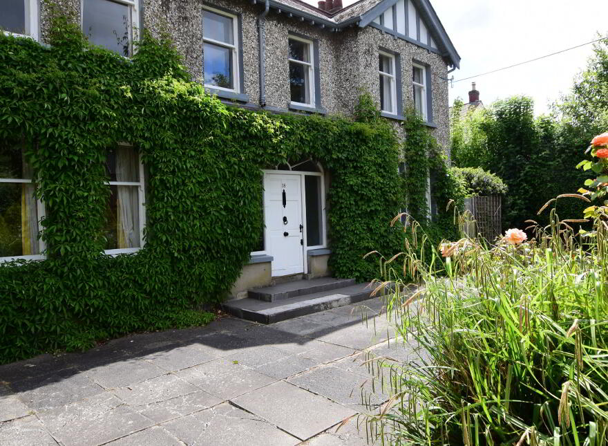 38 Antrim Road, Lisburn, BT28 3DN