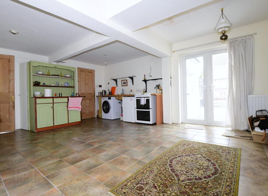38 Antrim Road, Lisburn, BT28 3DN