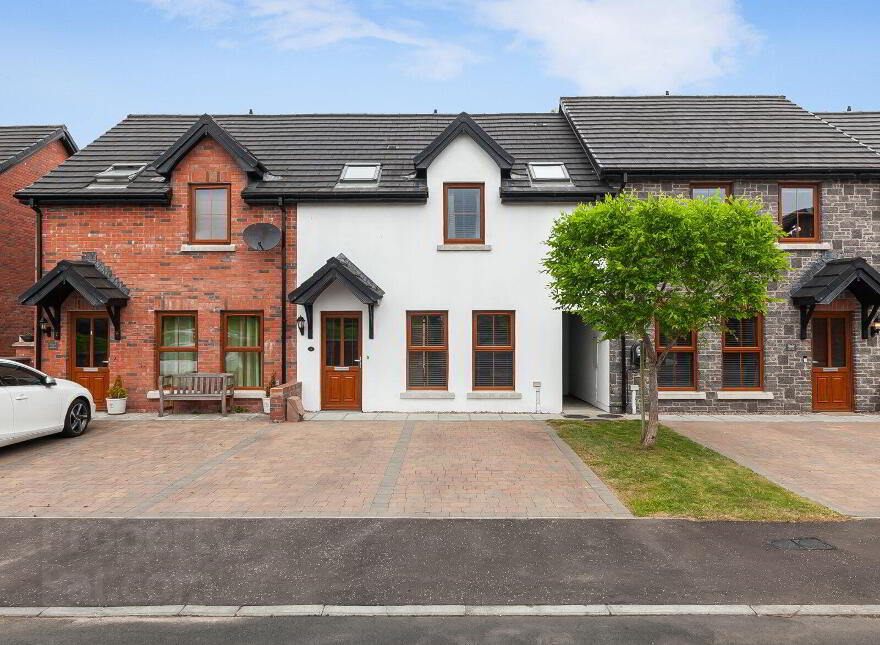12 Willow Park, Dunmurry, Belfast, BT17 9RF photo