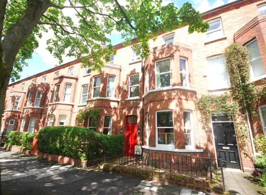 28 College Park Avenue, Botanic, Belfast, BT7 1LR photo