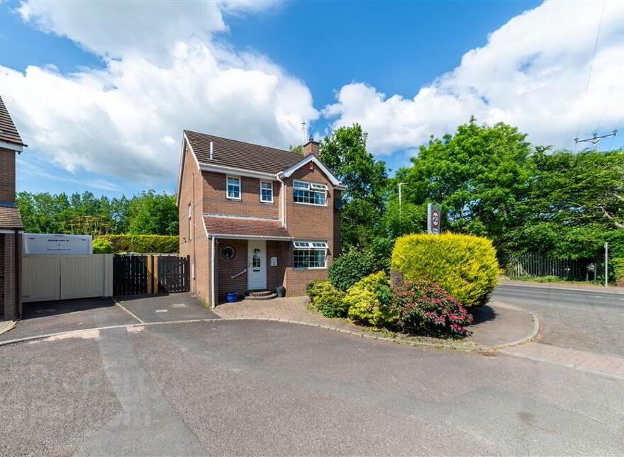 1 Cotlands Green, Upper Dunmurry Lane, Dunmurry, Belfast, BT17 0BF photo