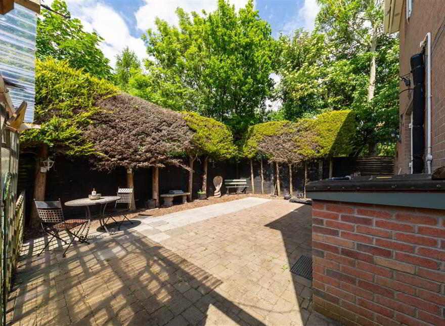 1 Cotlands Green, Upper Dunmurry Lane, Dunmurry, Belfast, BT17 0BF