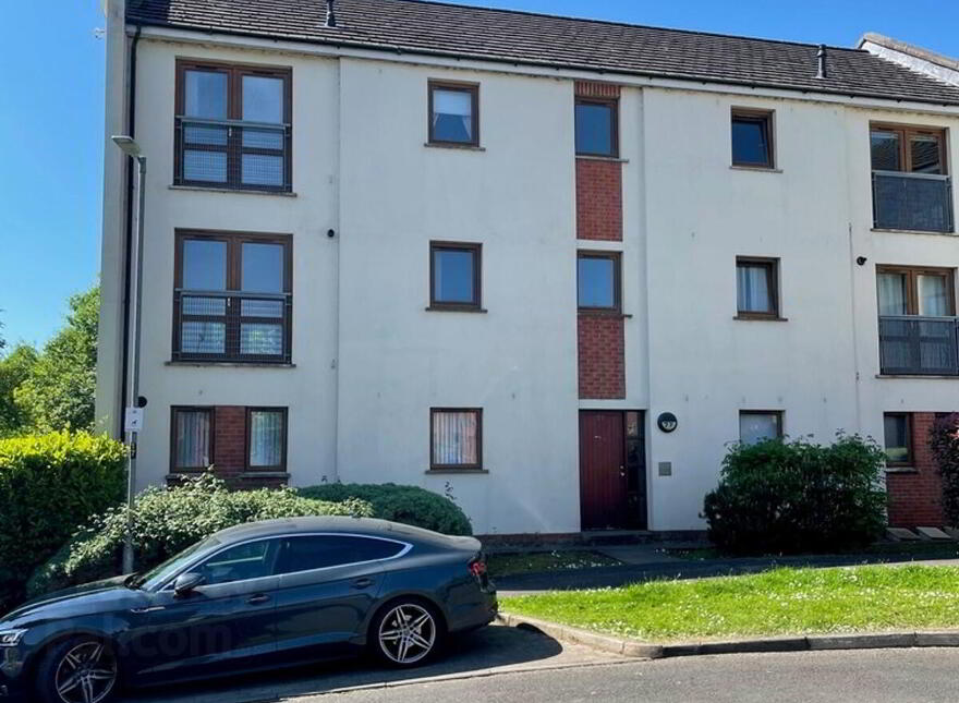 77d Heath Lodge Drive, Belfast, BT13 3WL photo