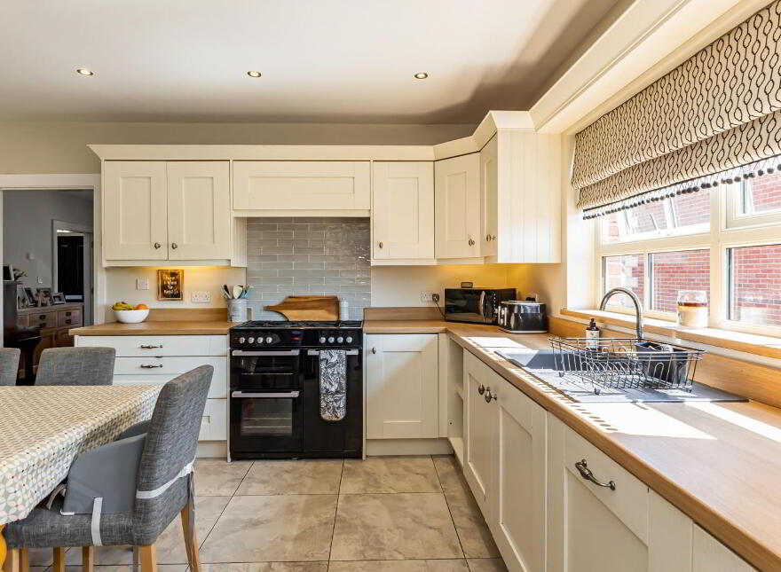 4 Quillyburn Hall, Dromore, BT25 1FY