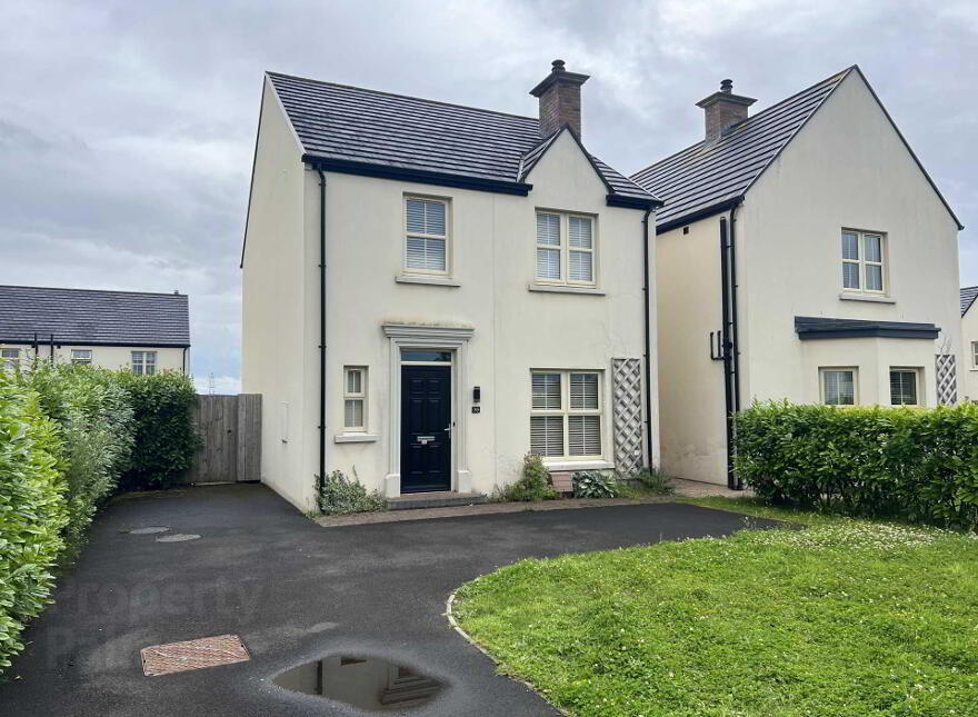 36 Oak Country Manor, Waterside, Derry / Londonderry, BT47 6HG photo