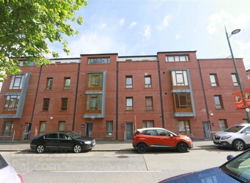 8 Chatsworth Square, 114 Templemore Avenue, Belfast, BT5 4FX photo