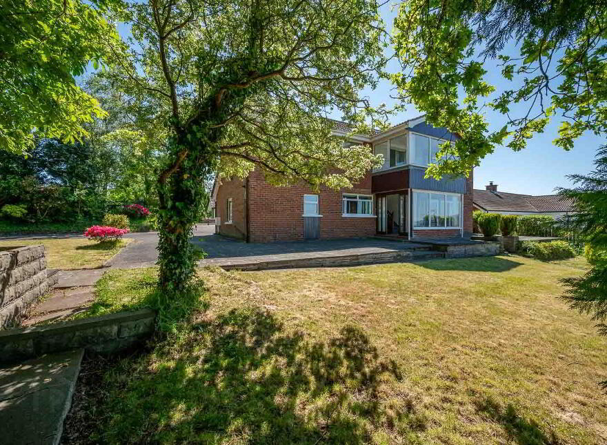14 Rathmoyle Park, Holywood, BT18 0DT