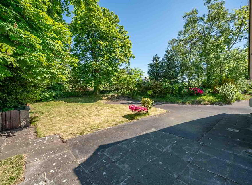 14 Rathmoyle Park, Holywood, BT18 0DT