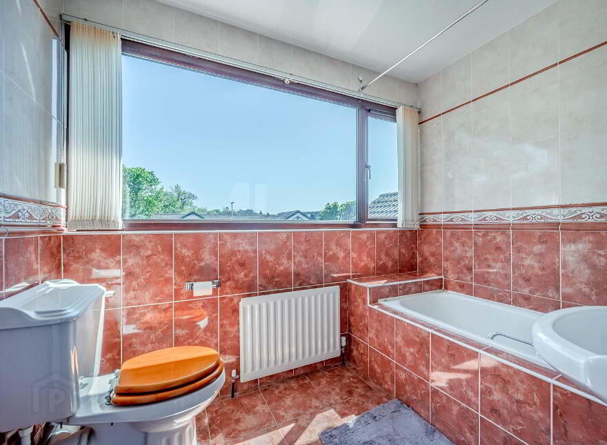 14 Rathmoyle Park, Holywood, BT18 0DT