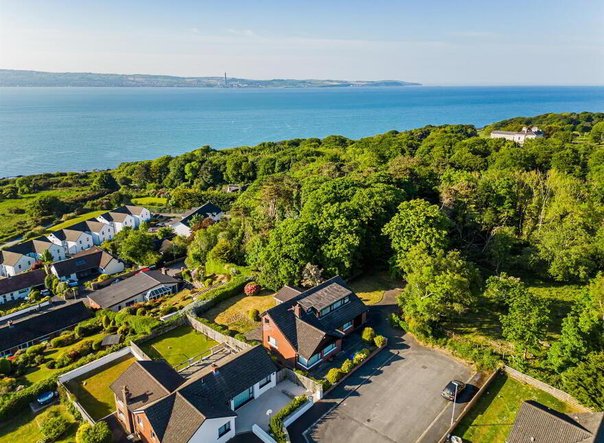 14 Rathmoyle Park, Holywood, BT18 0DT