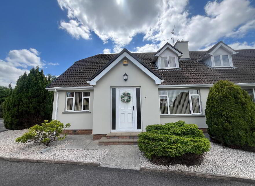 5 Foyle Vale, Strabane, BT82 8LY photo