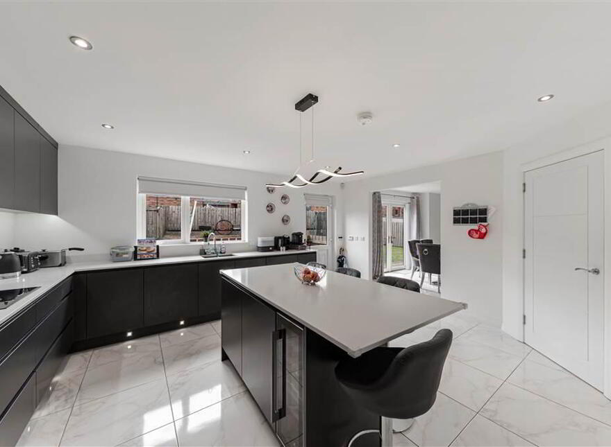 12b Glen Road, Glenavy, BT29 4LT