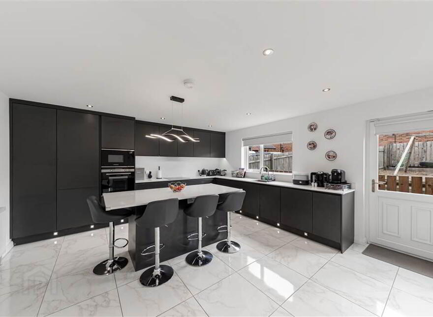 12b Glen Road, Glenavy, BT29 4LT