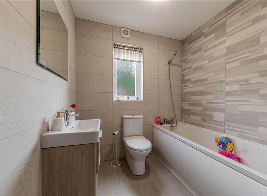 12b Glen Road, Glenavy, BT29 4LT