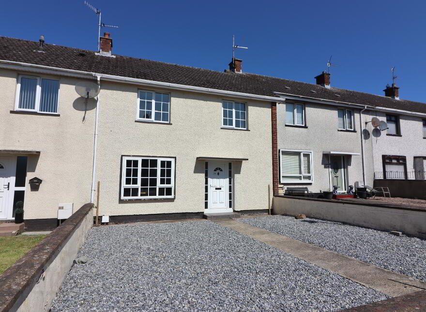 39 Killough Gardens, Lurgan, BT66 8PL photo